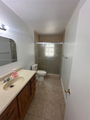 3501 NW 171st Ter, Miami Gardens, FL 33056