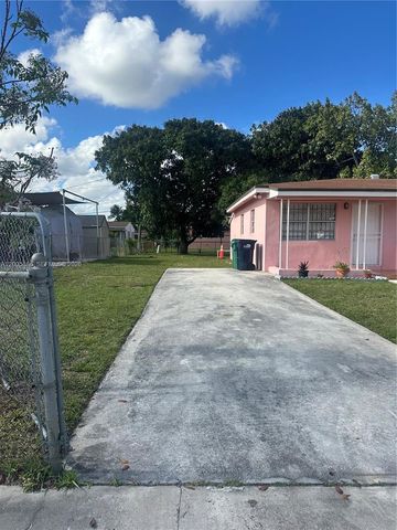 3501 NW 171st Ter, Miami Gardens, FL 33056