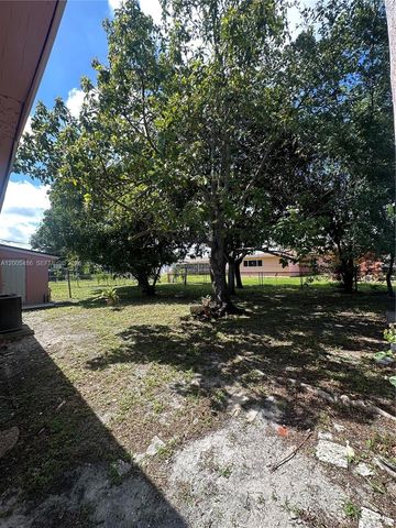 3501 NW 171st Ter, Miami Gardens, FL 33056