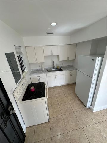 3501 NW 171st Ter, Miami Gardens, FL 33056