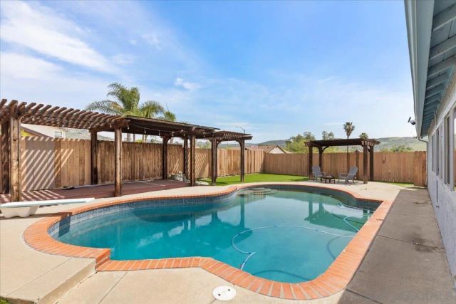 13423 Floral Ave, Poway, CA 92064