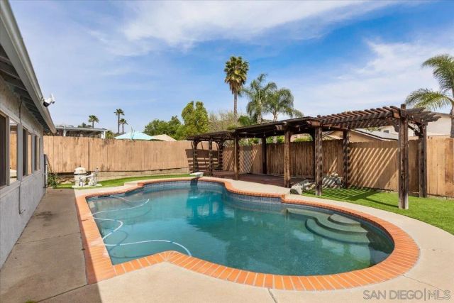 13423 Floral Ave, Poway, CA 92064