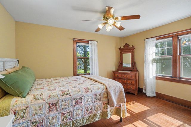 560 State Street, Holland, MI 49423