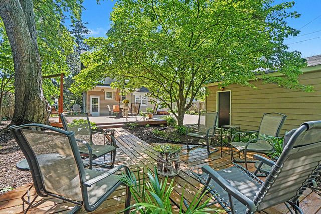 560 State Street, Holland, MI 49423