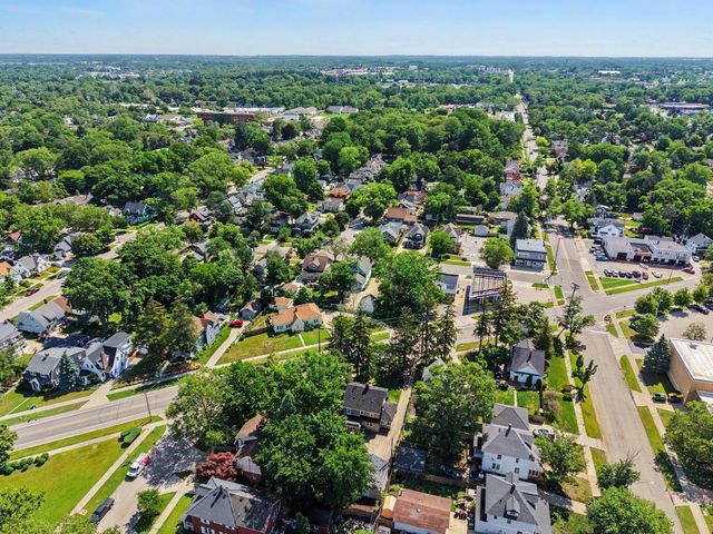 560 State Street, Holland, MI 49423