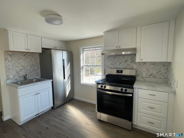 266 Hebron Avenue, Glastonbury, CT 06033