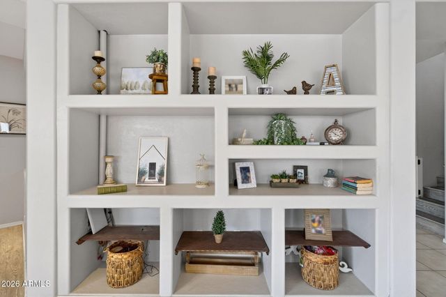 25830 N SANDSTONE Way, Surprise, AZ 85387