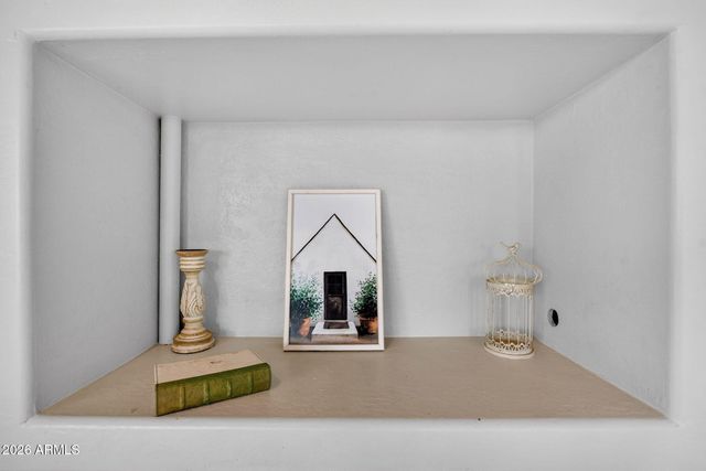 25830 N SANDSTONE Way, Surprise, AZ 85387