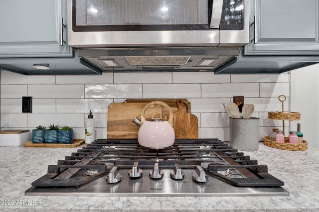 25830 N SANDSTONE Way, Surprise, AZ 85387