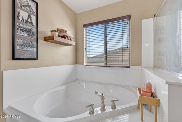 25830 N SANDSTONE Way, Surprise, AZ 85387