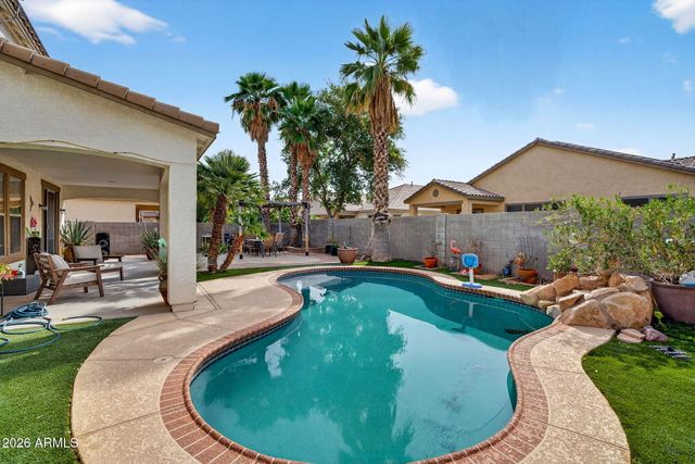 25830 N SANDSTONE Way, Surprise, AZ 85387