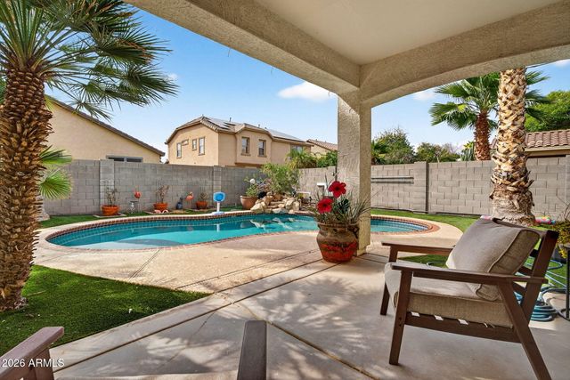 25830 N SANDSTONE Way, Surprise, AZ 85387