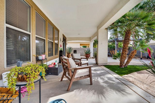 25830 N SANDSTONE Way, Surprise, AZ 85387