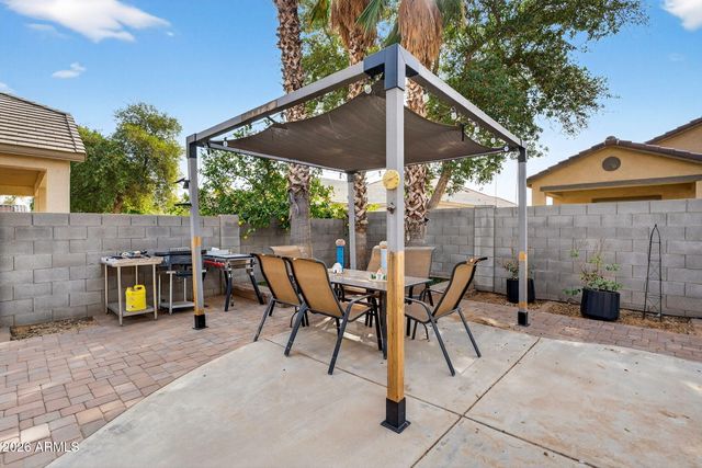 25830 N SANDSTONE Way, Surprise, AZ 85387