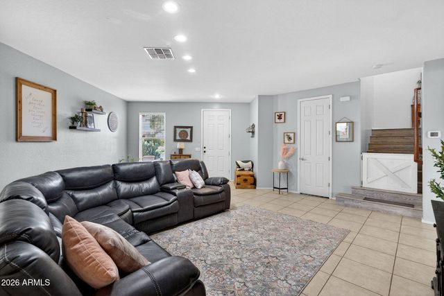 25830 N SANDSTONE Way, Surprise, AZ 85387