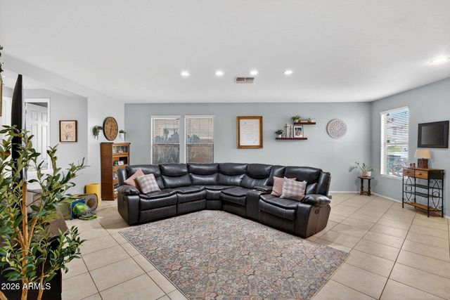 25830 N SANDSTONE Way, Surprise, AZ 85387