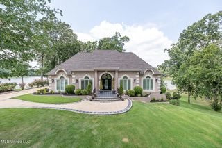 1590 Stonehedge Drive, Southaven, MS 38671