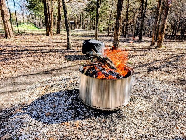 907 Welch School Road, Collinsville, TX 76233