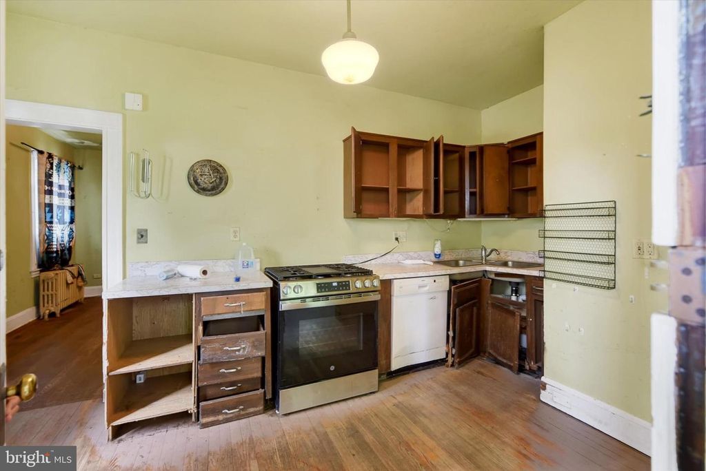 Image 9 of property listing at 3020 TAYLOR, Baltimore, MD 21234