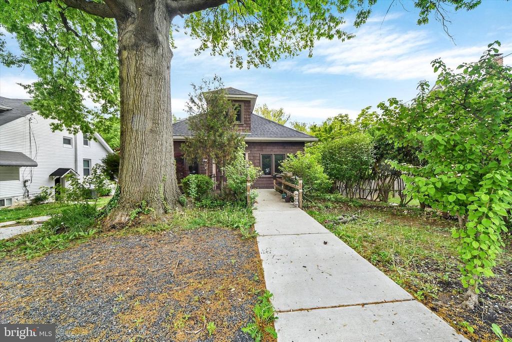 Image 2 of property listing at 3020 TAYLOR, Baltimore, MD 21234