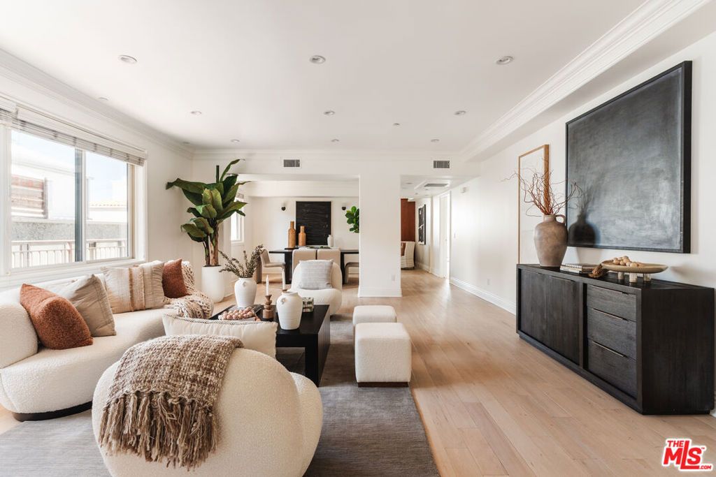 11749 Goshen Avenue 402, Los Angeles, CA 90049 — exterior