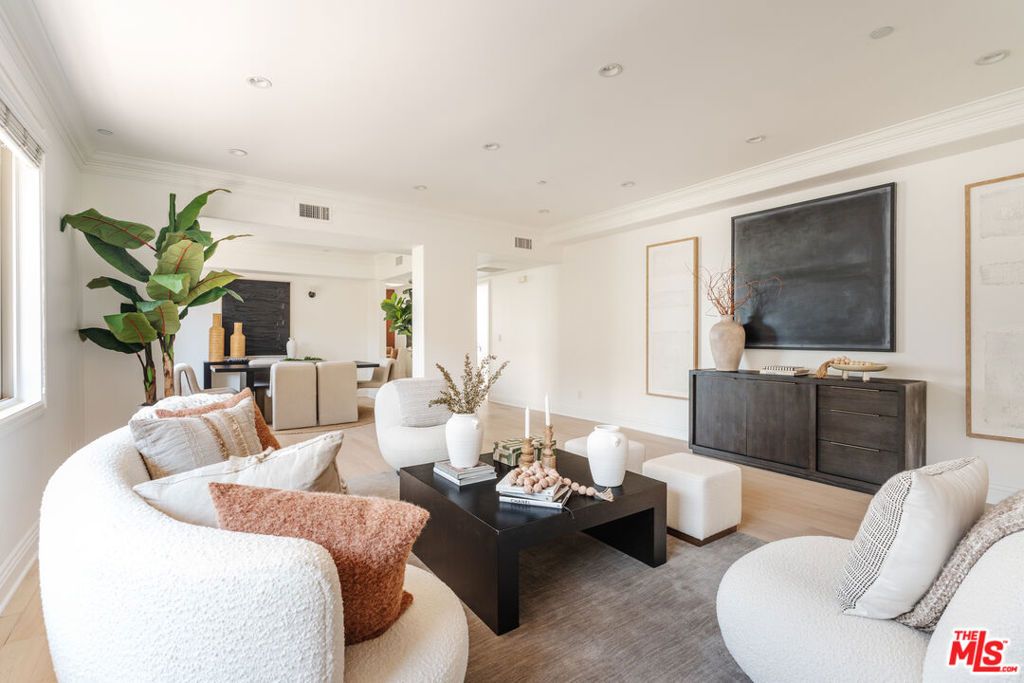 11749 Goshen Avenue 402, Los Angeles, CA 90049 — photo 3