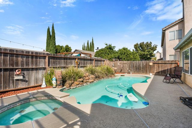 2027 Tennalinde Ln, Stockton, CA 95210