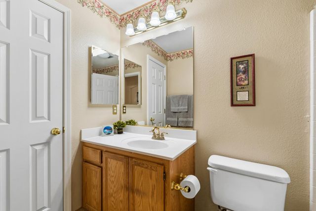 2027 Tennalinde Ln, Stockton, CA 95210