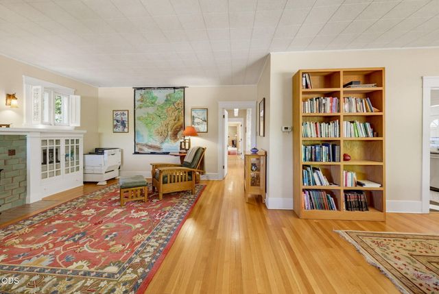 307 N Main Street, Ashland, OR 97520