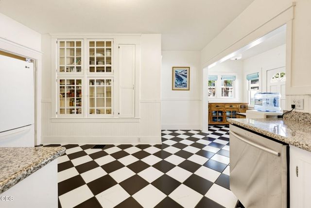 307 N Main Street, Ashland, OR 97520
