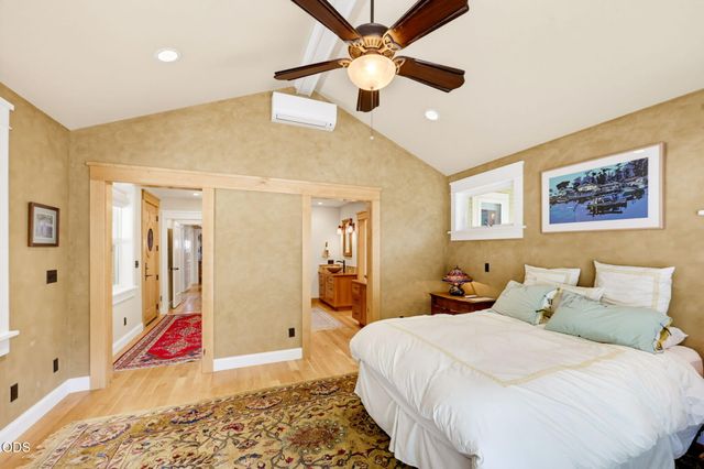 307 N Main Street, Ashland, OR 97520
