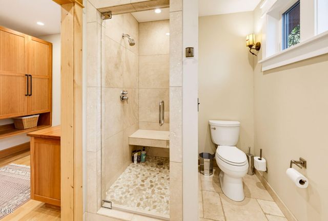 307 N Main Street, Ashland, OR 97520