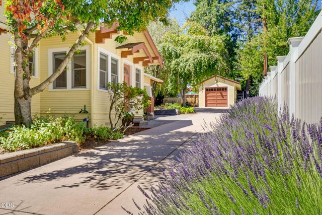 307 N Main Street, Ashland, OR 97520