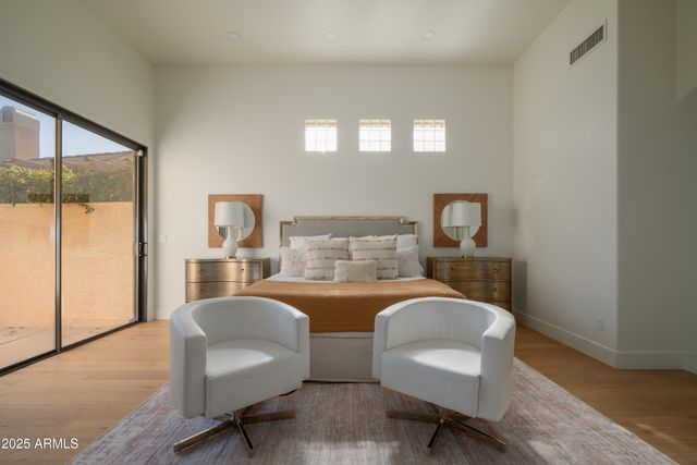 8100 E CAMELBACK Road 175, Scottsdale, AZ 85251