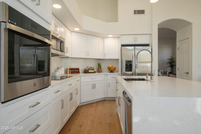 8100 E CAMELBACK Road 175, Scottsdale, AZ 85251