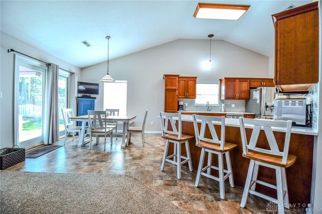 6774 Evergreen Circle, Huber Heights, OH 45424