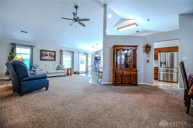 6774 Evergreen Circle, Huber Heights, OH 45424