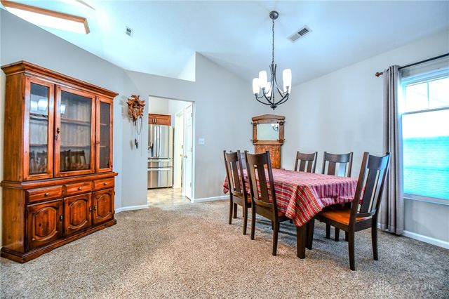 6774 Evergreen Circle, Huber Heights, OH 45424