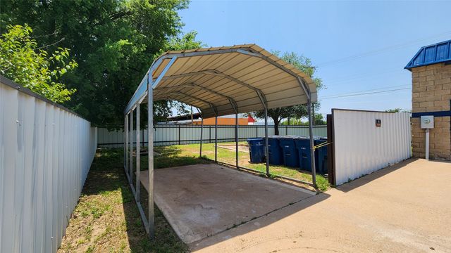 922 Main Street, Winters, TX 79530