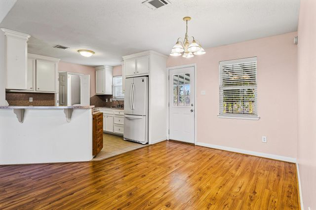 1060 Yaupon Cove Drive, Onalaska, TX 77360