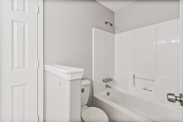 1060 Yaupon Cove Drive, Onalaska, TX 77360