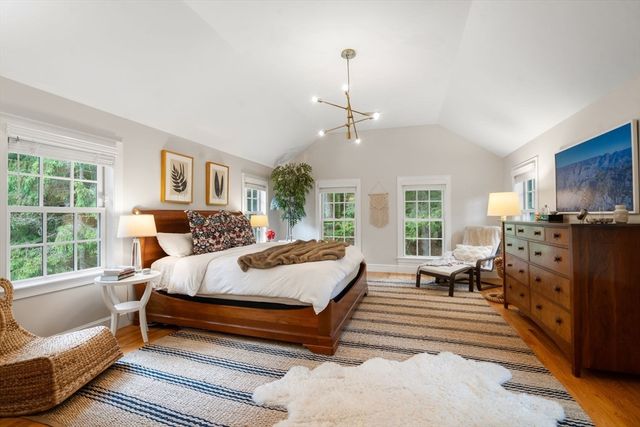 70 S Main St, Sherborn, MA 01770