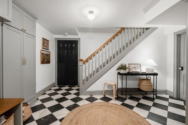 70 S Main St, Sherborn, MA 01770