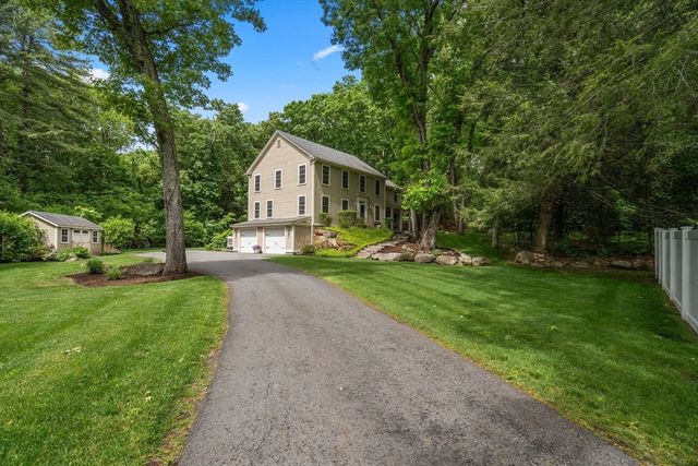 70 S Main St, Sherborn, MA 01770