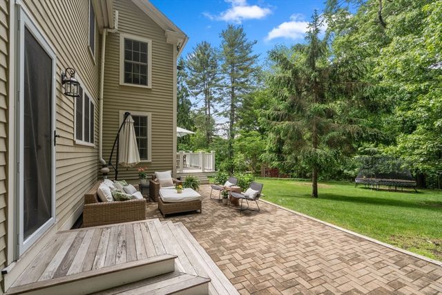 70 S Main St, Sherborn, MA 01770