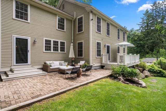 70 S Main St, Sherborn, MA 01770