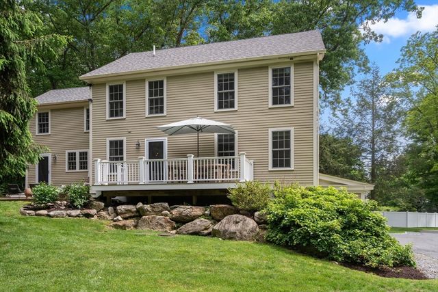 70 S Main St, Sherborn, MA 01770