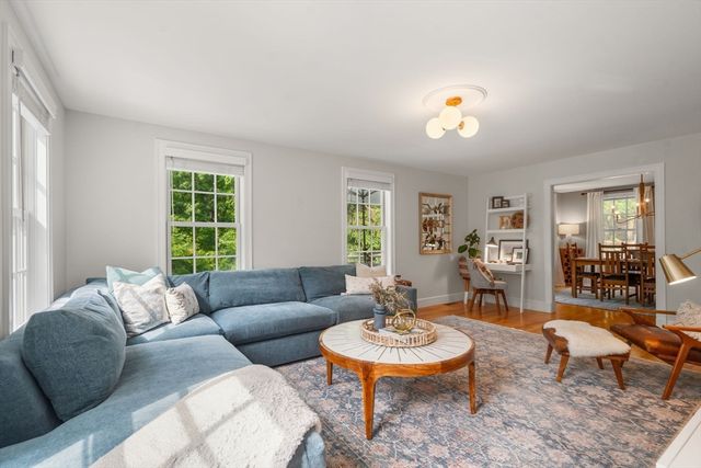 70 S Main St, Sherborn, MA 01770