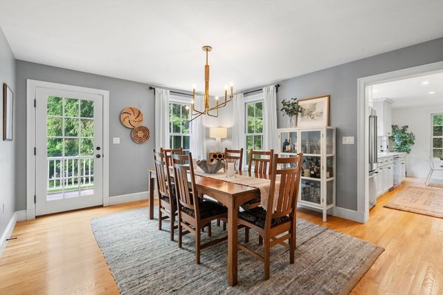 70 S Main St, Sherborn, MA 01770