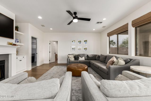 417 E FRANCES Lane, Gilbert, AZ 85295